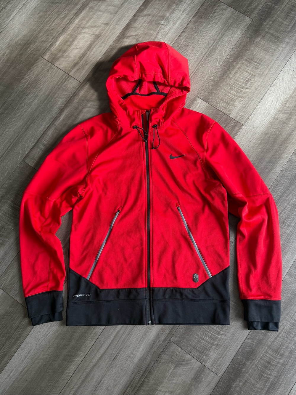 Nike Men’s Therma-Fit Hero Outdoor Tech Full-Zip Athletic Jacket Red Black Sz M